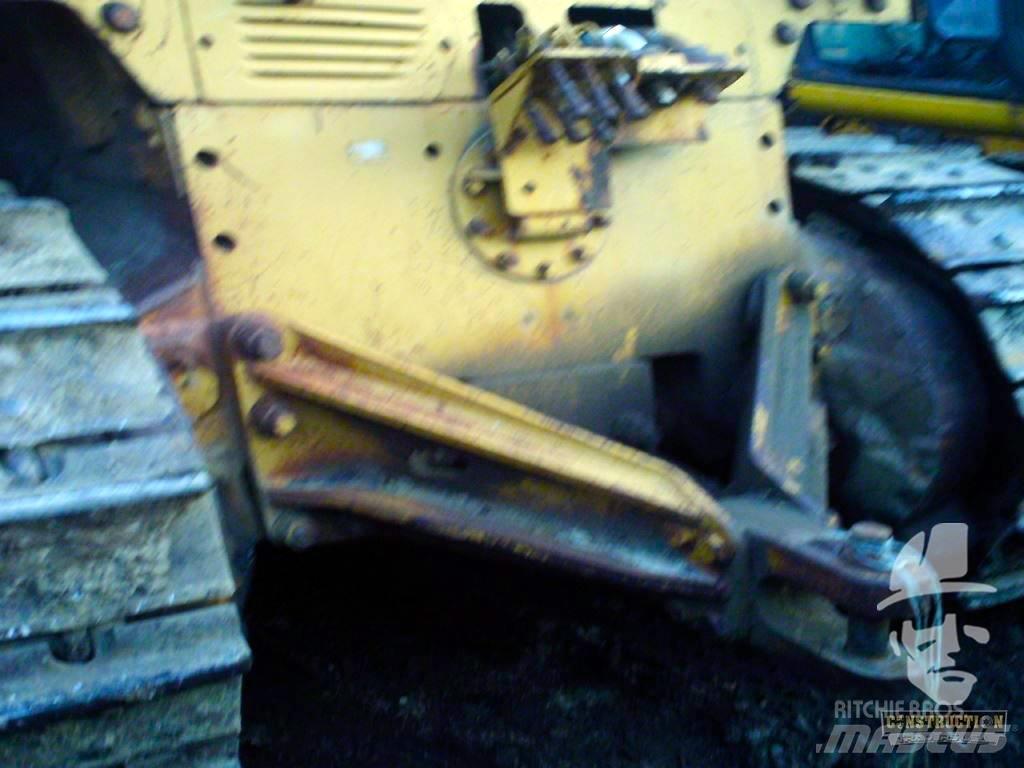 CAT D 8 K 履帶推土機
