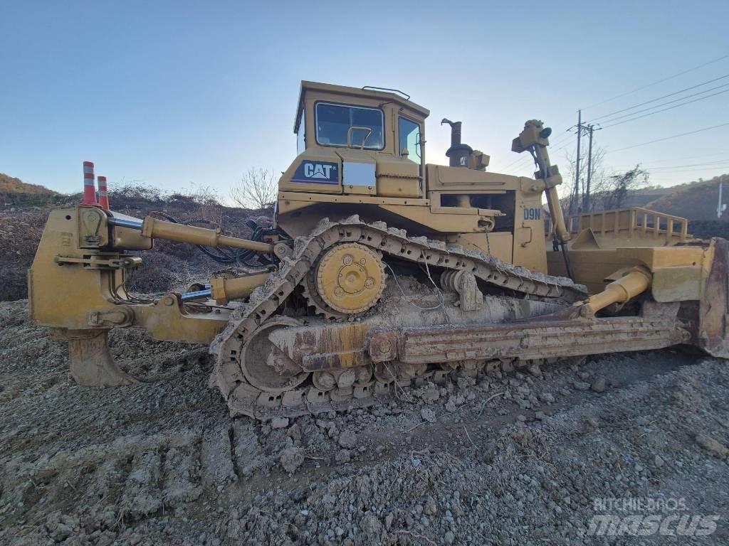 CAT D 9 N 履帶推土機