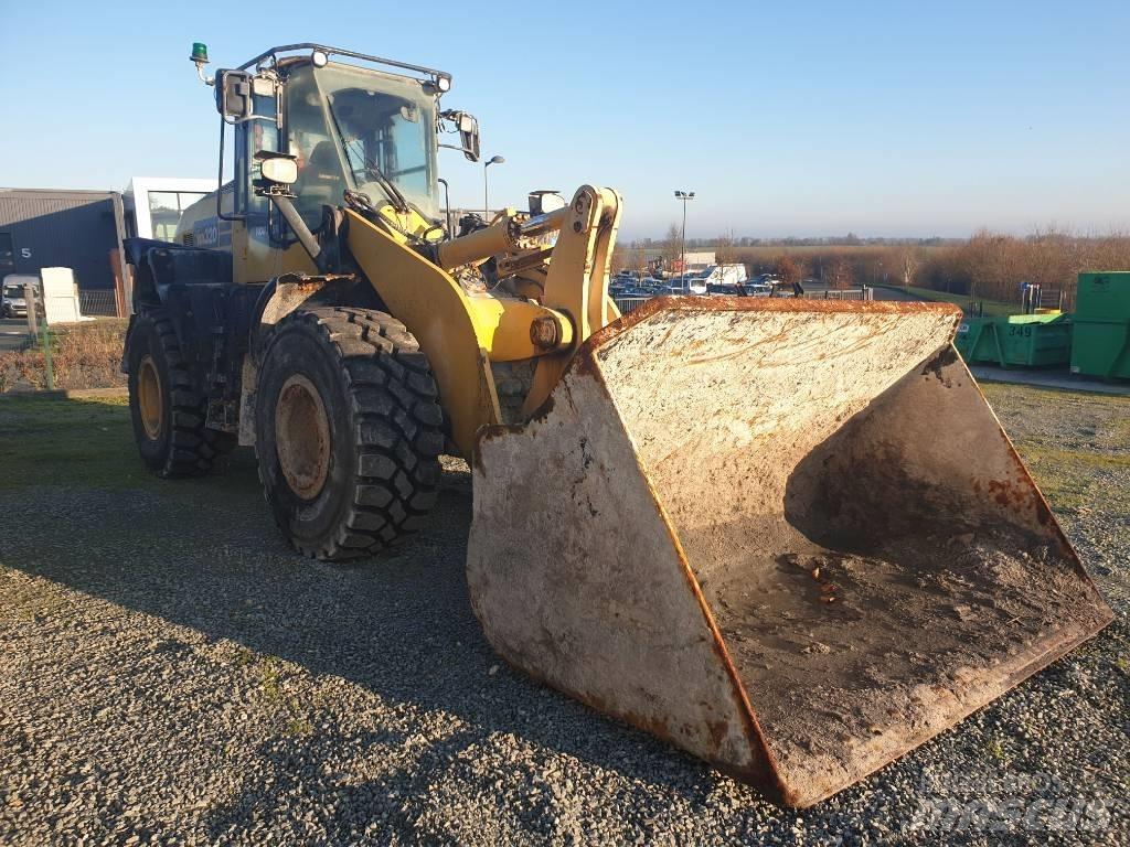 Komatsu WA320-8 輪胎式裝載機