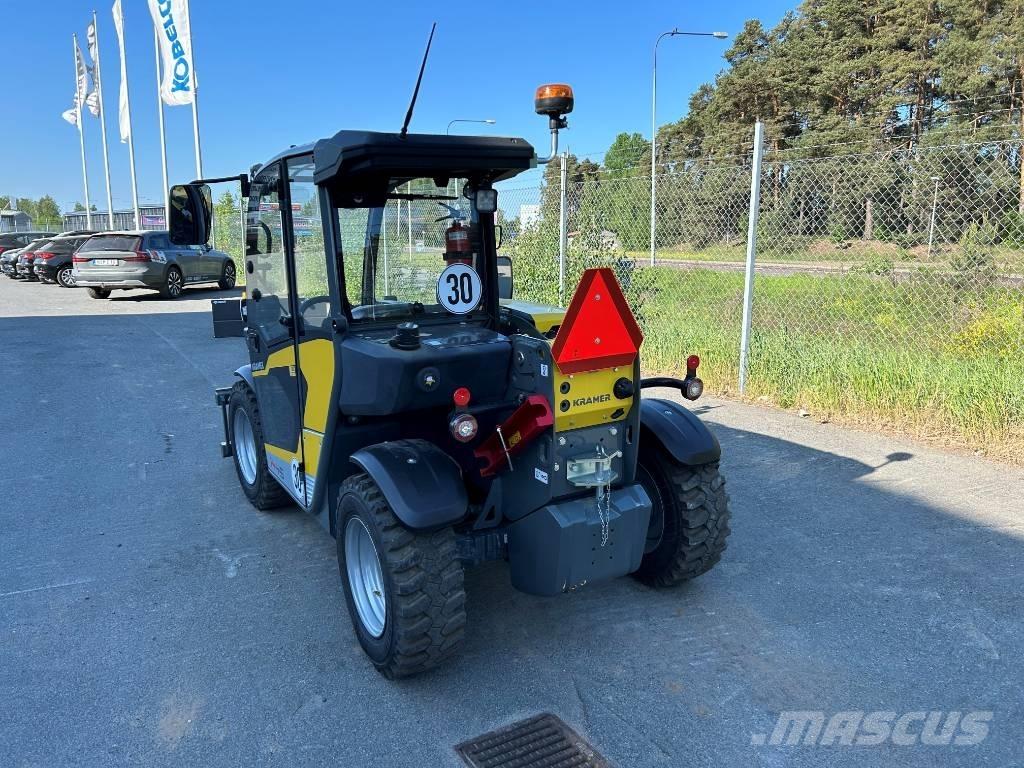 Kramer 1445 伸縮臂操作車