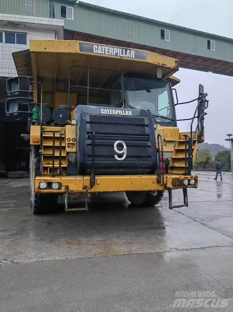 CAT 777E 鉸接式起吊車