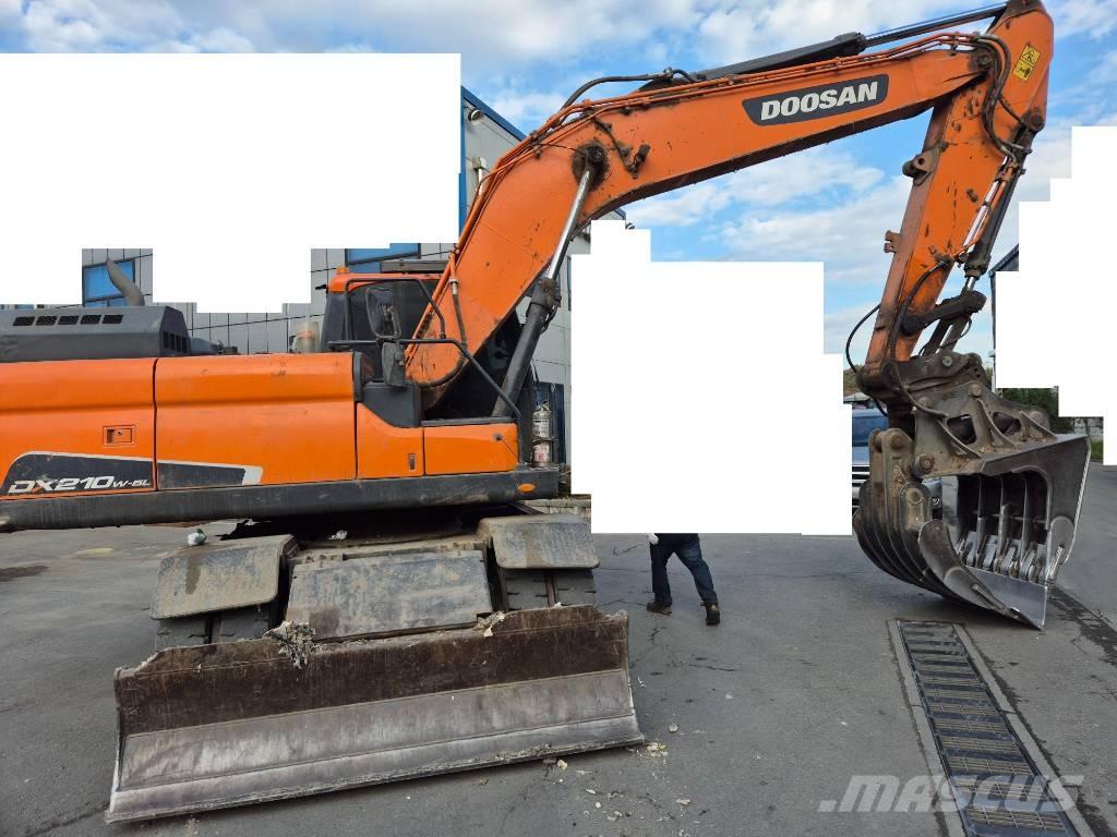 Doosan DX 210 W 旋轉式挖土機/掘鑿機/挖掘機