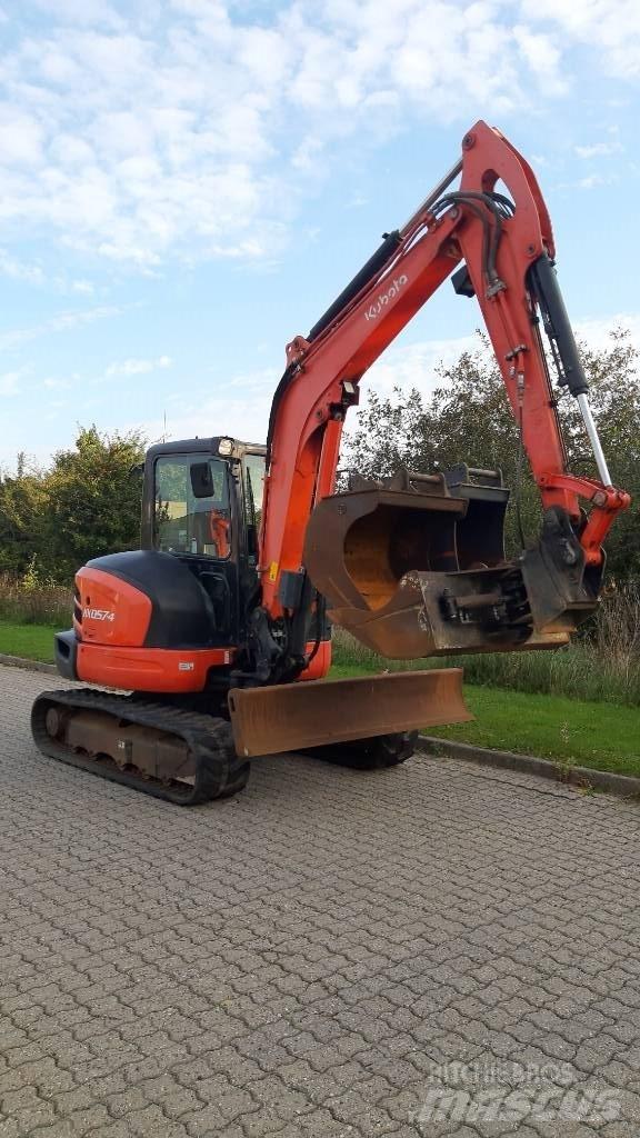 Kubota KX057-4 小型挖土機/掘鑿機<7t(小型挖掘機)