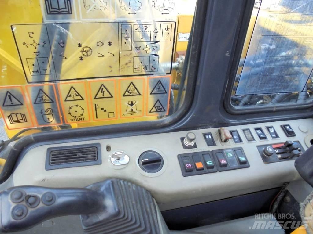 Komatsu PW 130ES-6K 旋轉式挖土機/掘鑿機/挖掘機