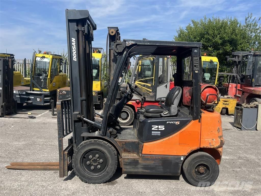 Doosan G25E-5 液化石油氣LPG卡車