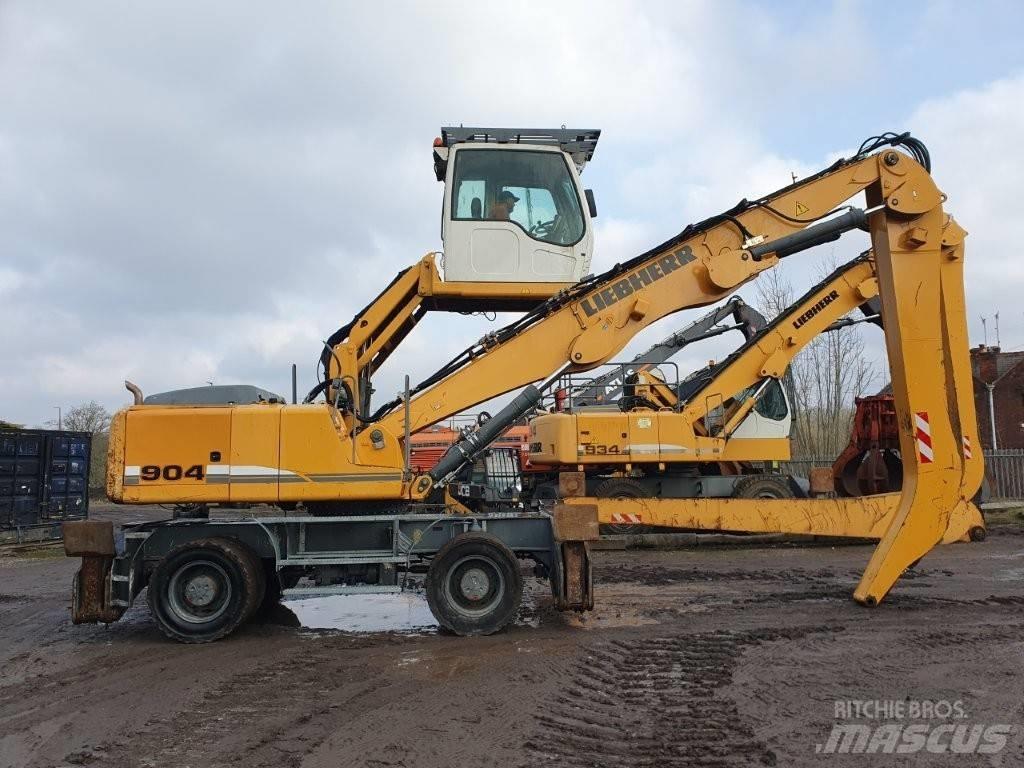 Liebherr A 904 C 廢棄物/工業用操作車