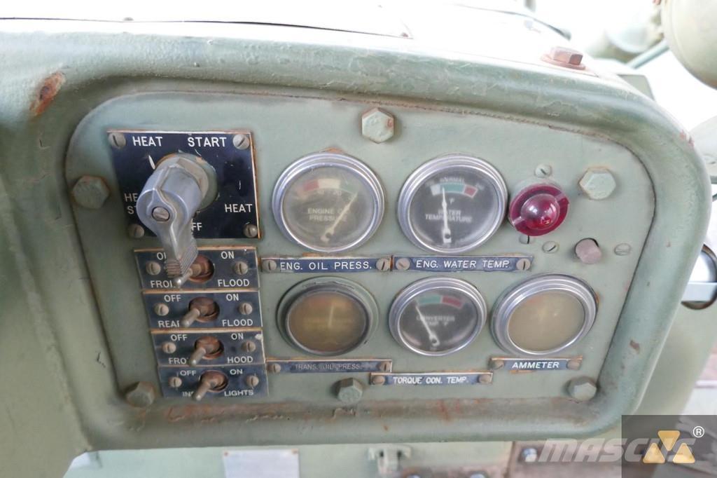 CAT D7F Ex-army 履帶推土機