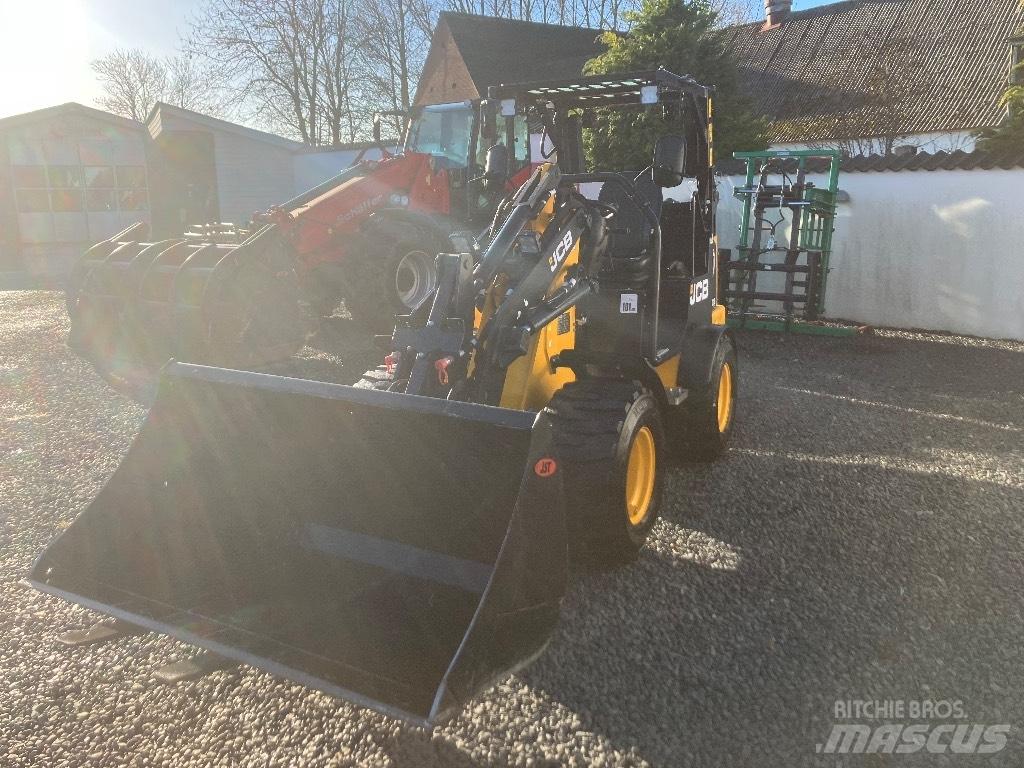 JCB 403 滑移轉向裝載機