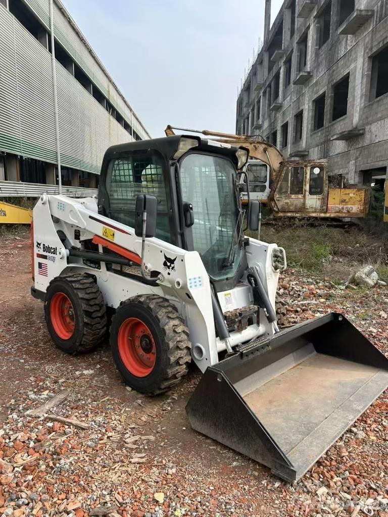 Bobcat S450 滑移轉向裝載機