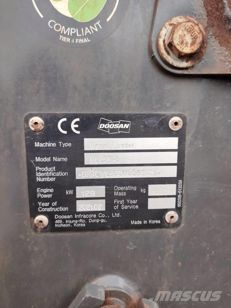 Doosan DL 250 輪胎式裝載機