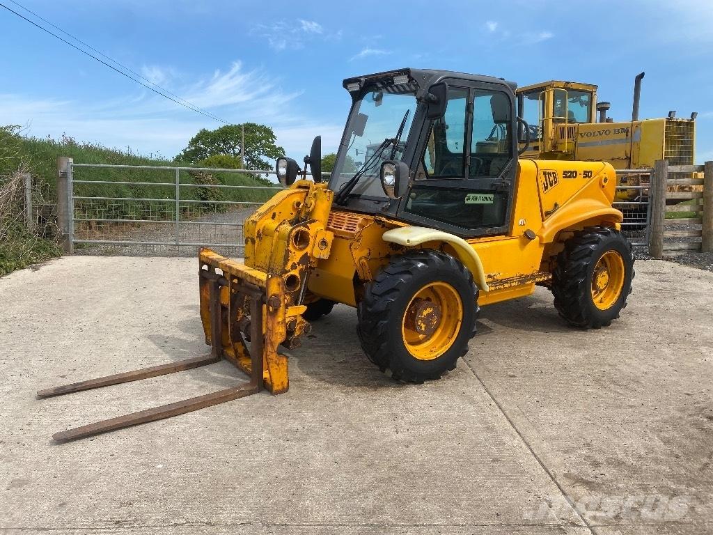 JCB 520-50 伸縮臂操作車