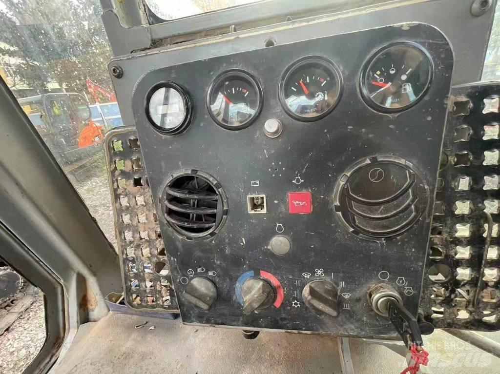 CAT D 6 G 履帶推土機