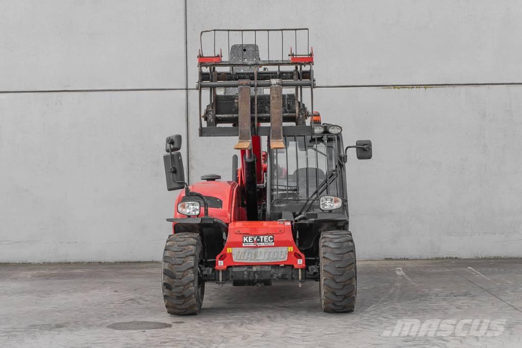 Manitou MT 625 伸縮臂操作車