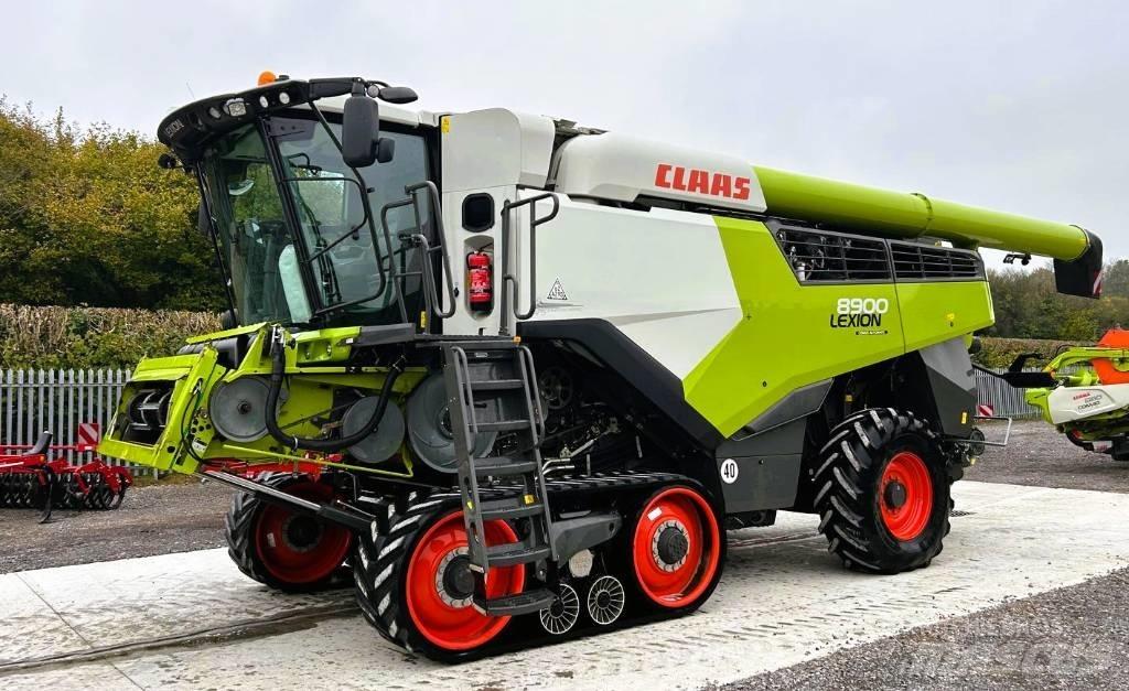 CLAAS Lexion 8900 TT 聯合收穫機