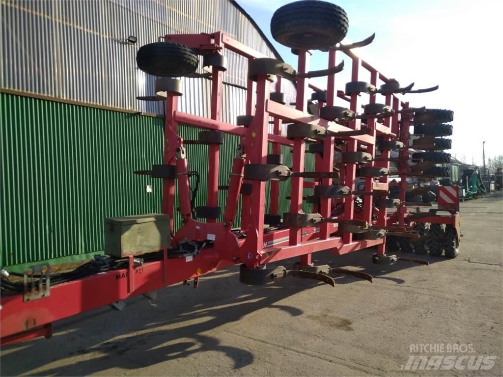 Horsch Tiger 6 XL 中耕管理機