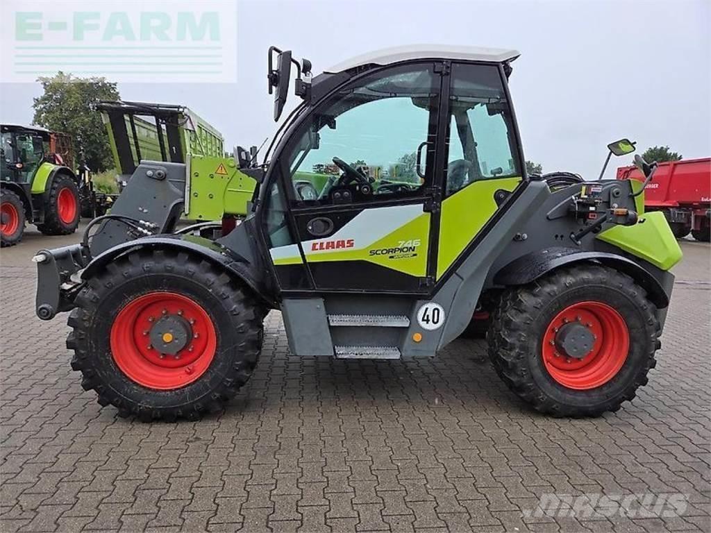 CLAAS scorpion 746 農業用伸縮臂裝載機