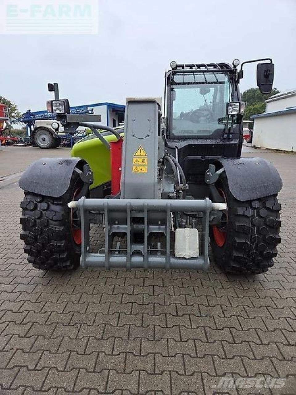 CLAAS scorpion 746 農業用伸縮臂裝載機