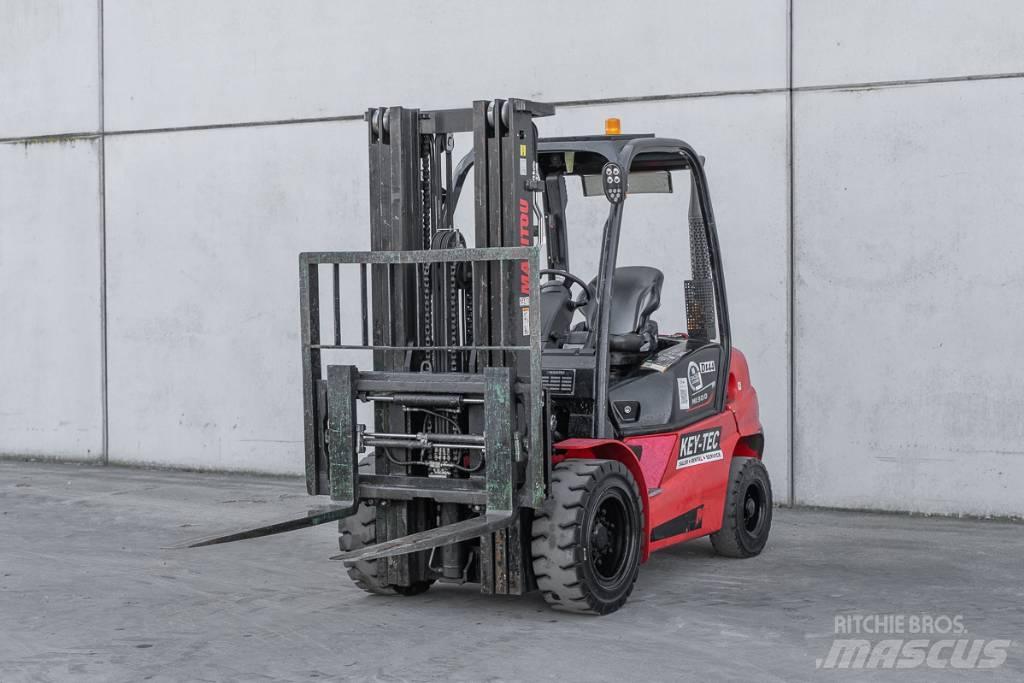 Manitou MI 30 D 柴油卡車