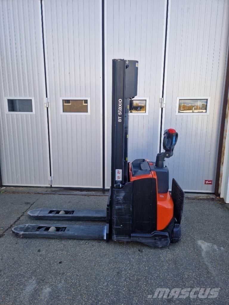 BT SWE 120 L.  57 tim 行走控制式堆積機