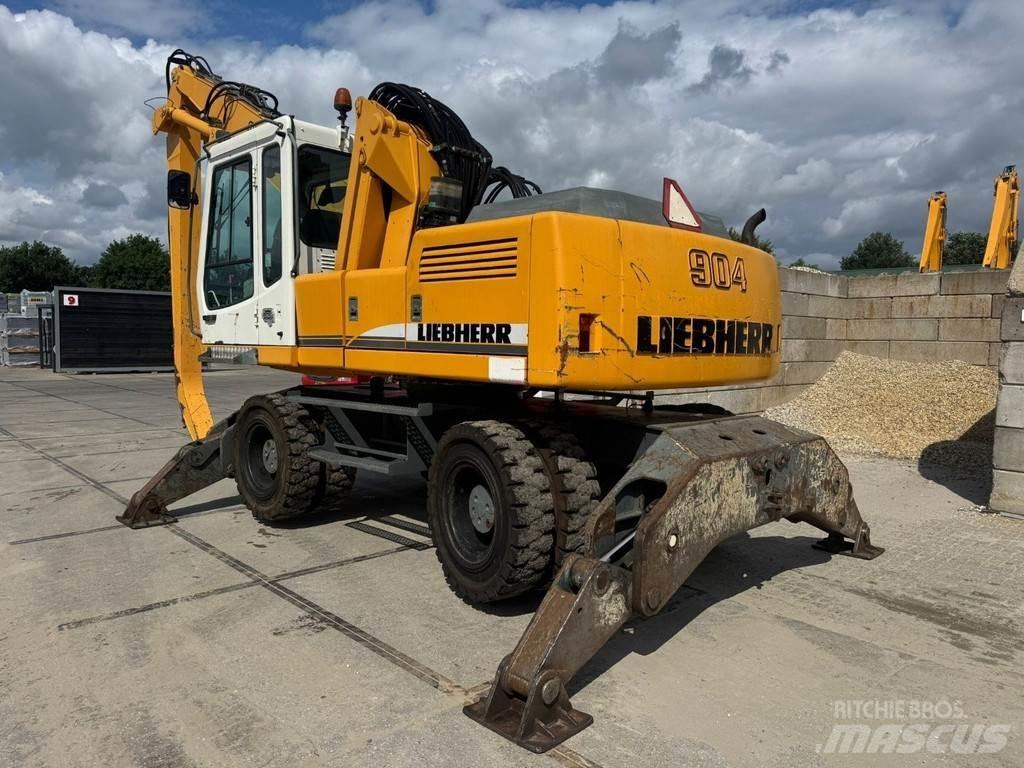 Liebherr A 904 廢棄物/工業用操作車