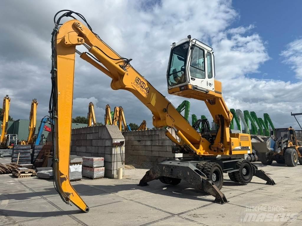 Liebherr A 904 廢棄物/工業用操作車