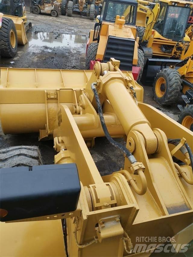 CAT 966G 輪胎式裝載機