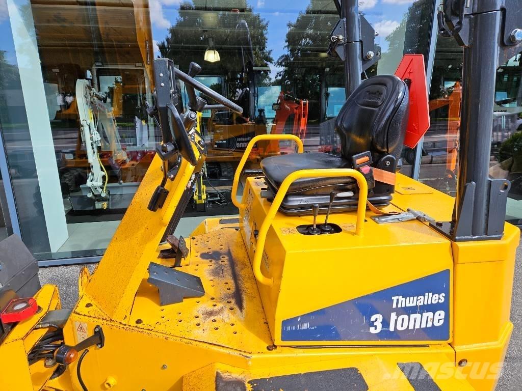 Thwaites 3 tonne 側卸礦車
