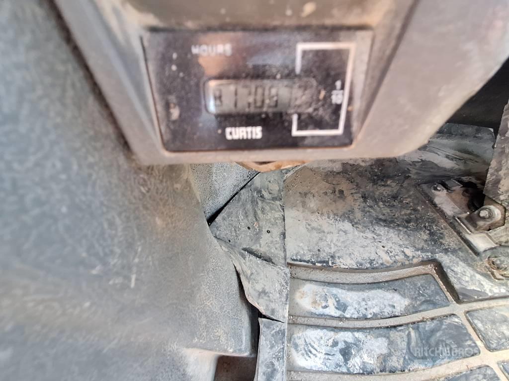 Doosan DL 300 輪胎式裝載機