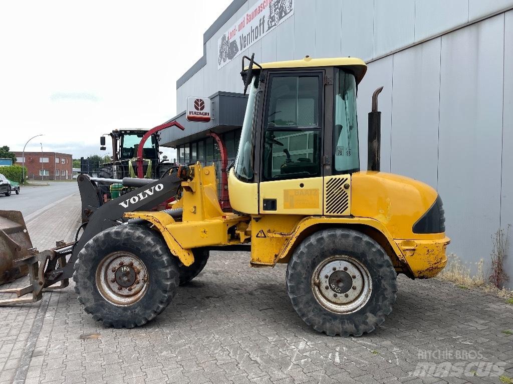 Volvo L 30 B 輪胎式裝載機