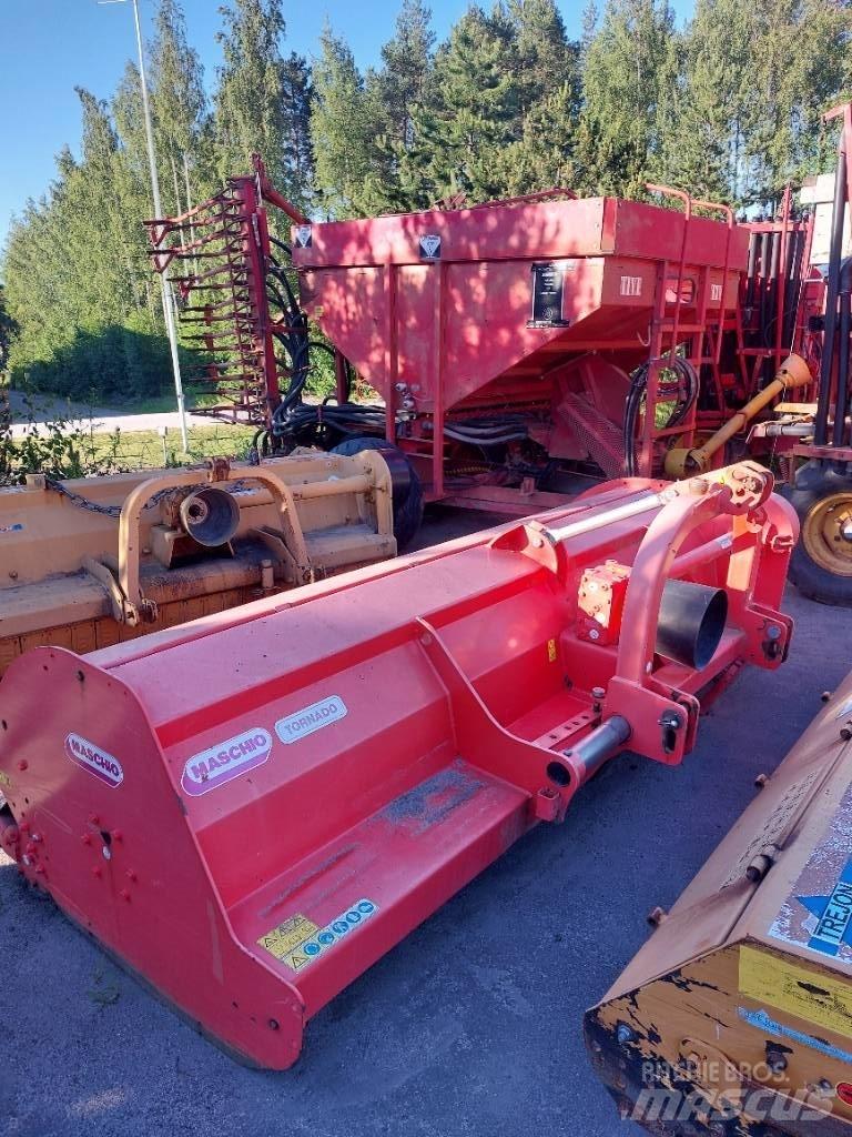 Maschio Tornado 280 莖葉去葉機