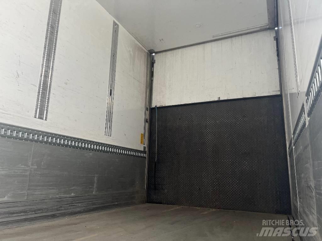 Scania R540B6X2*4NB 貨箱式卡車