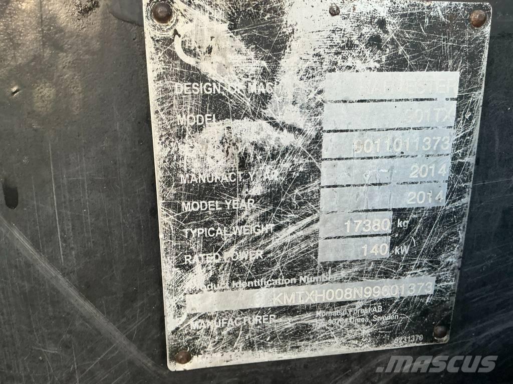 Komatsu 901 TX 收穫機