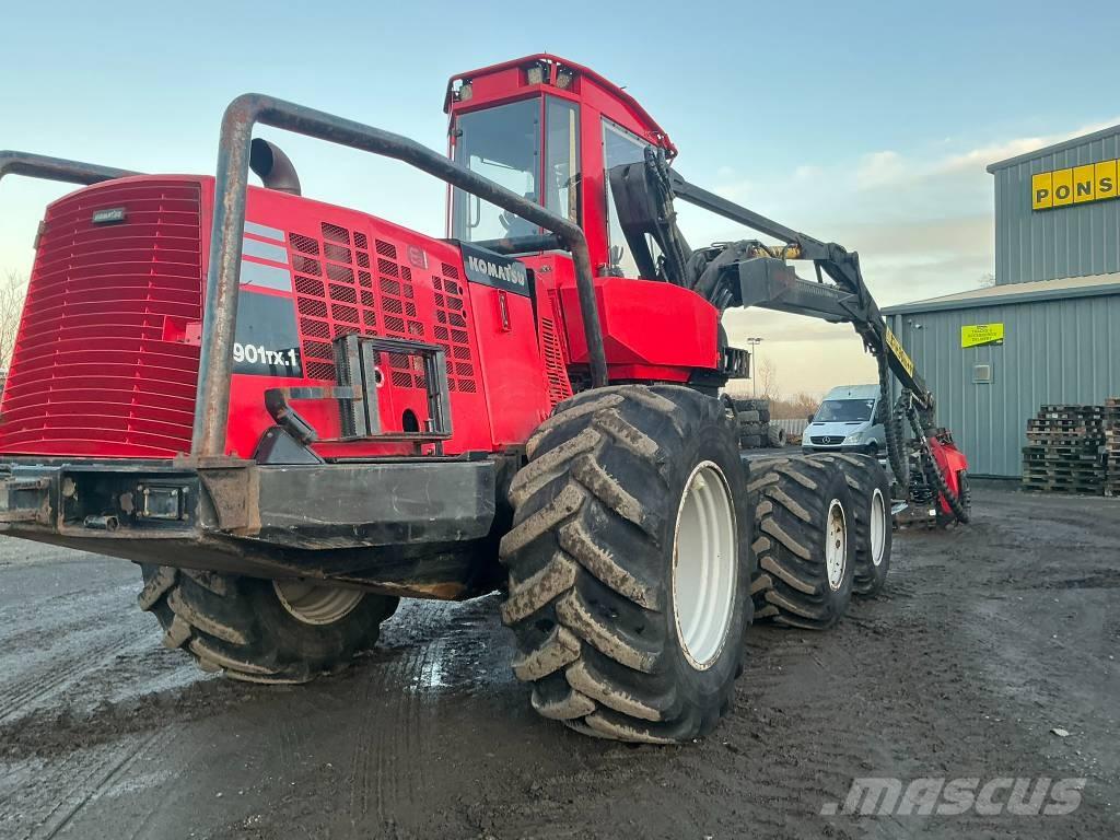 Komatsu 901 TX 收穫機