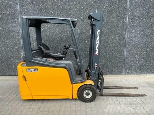 Jungheinrich EFG 218 電動堆高機