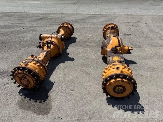 CASE 821 E AXLES 軸