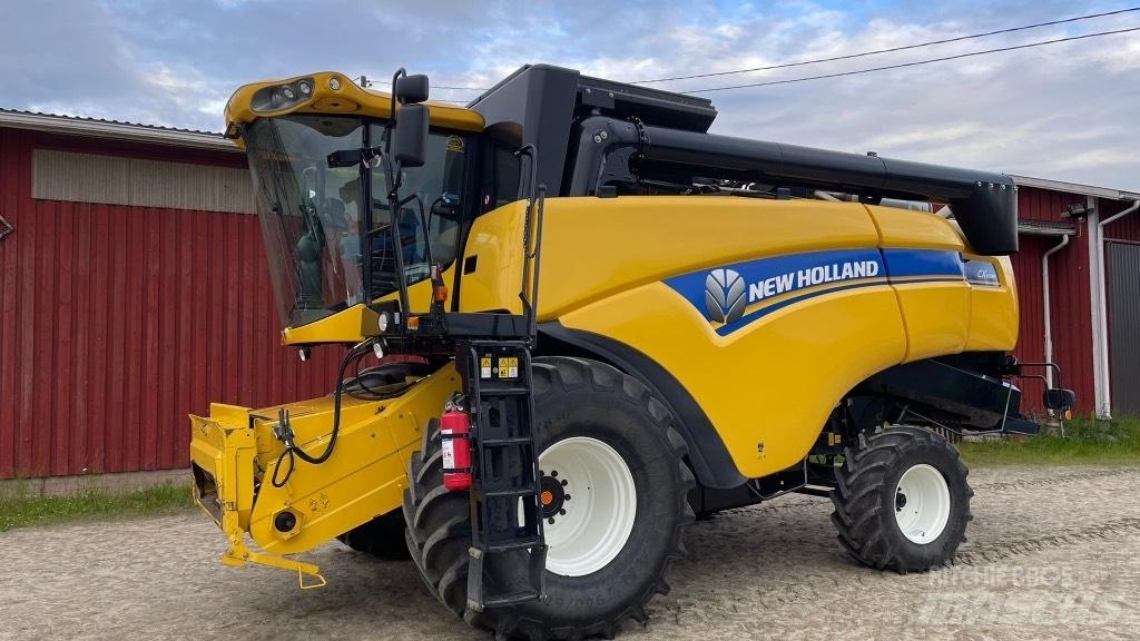 New Holland CX 6090 聯合收穫機