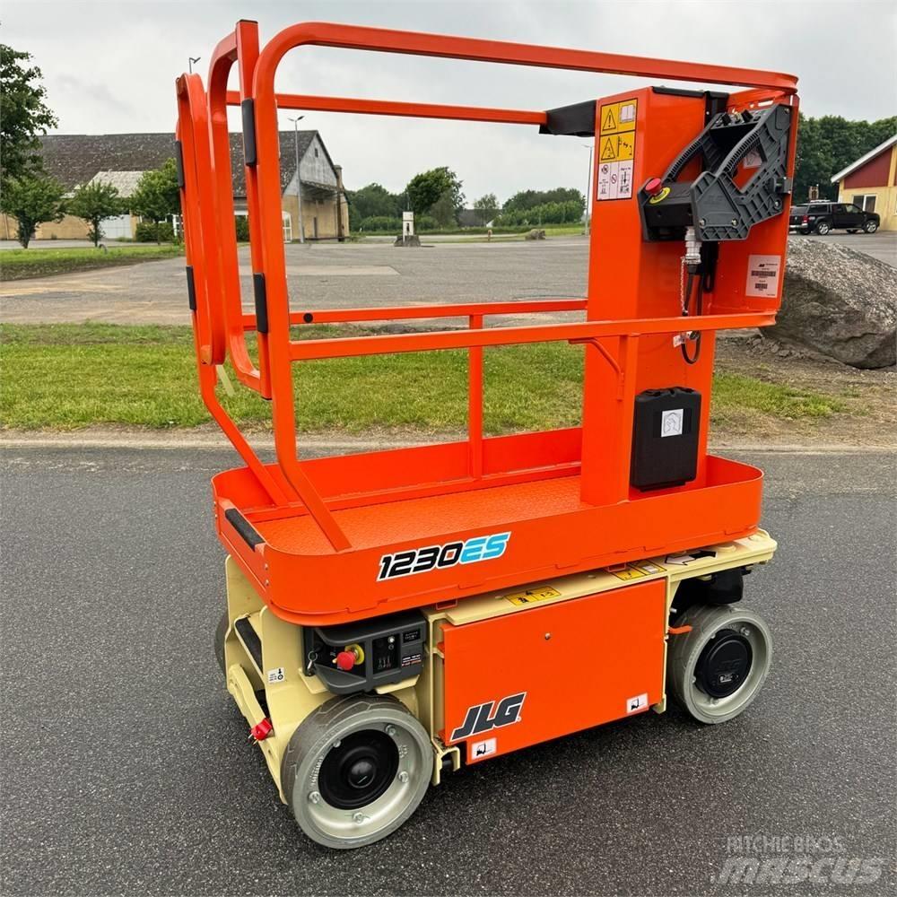 JLG 1230 ES 垂直升降工作台