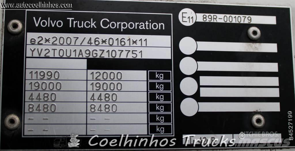 Volvo FL 210 篷布卡車