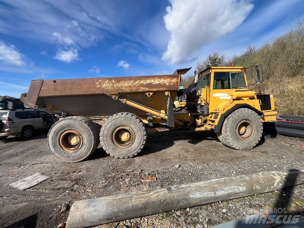Volvo A25c 鉸接式起吊車