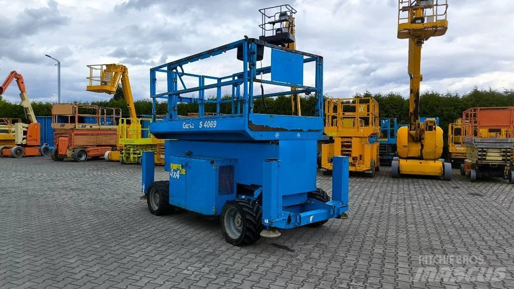 Genie GS 4069 剪式升降機