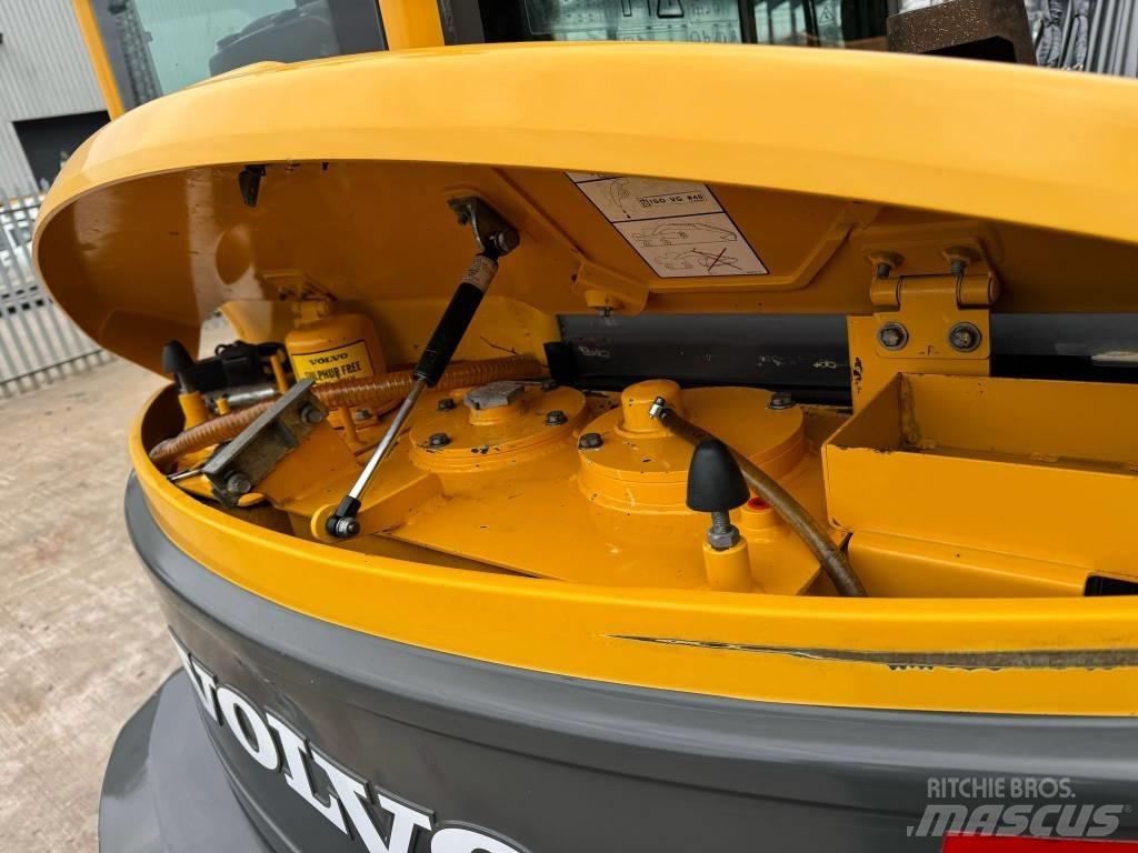 Volvo ECR 88 中型挖土機/掘鑿機/挖掘機 7t-12t