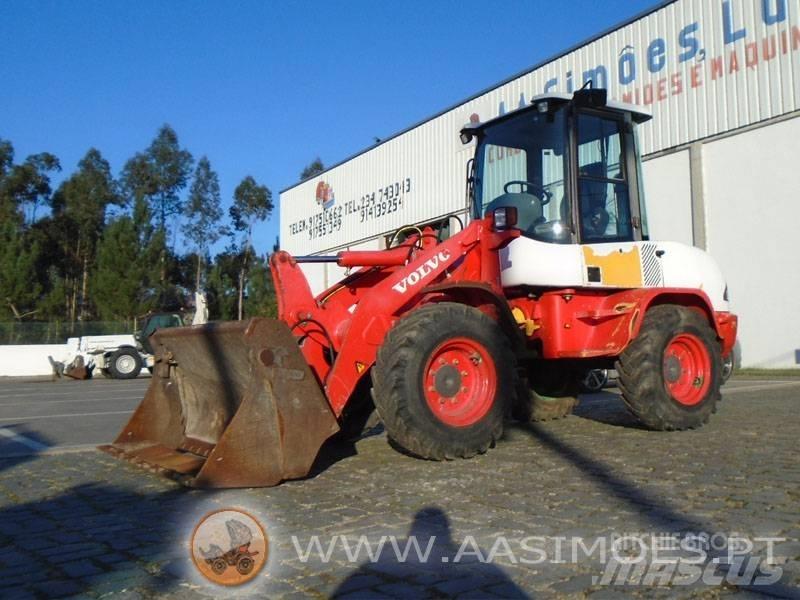 Volvo L 30 B 輪胎式裝載機