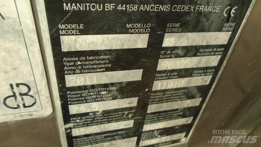 Manitou MT 1840 伸縮臂操作車