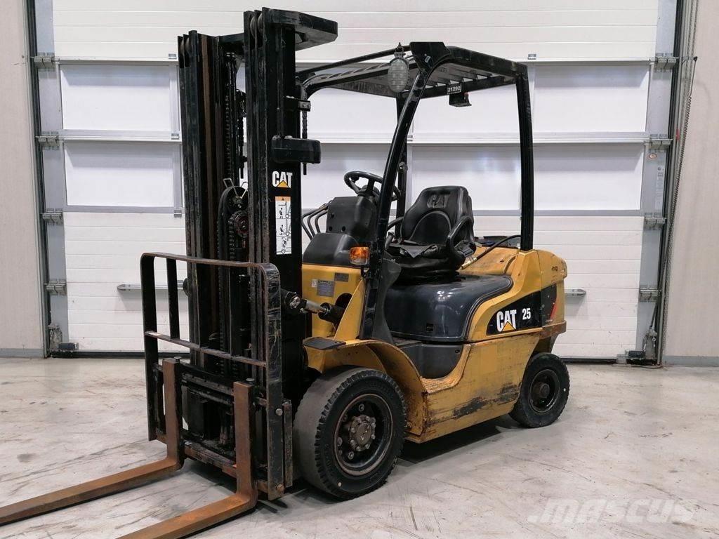 CAT GP25N 液化石油氣LPG卡車