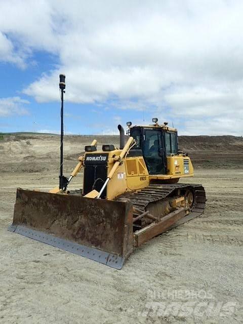 Komatsu D65PX-18 履帶推土機