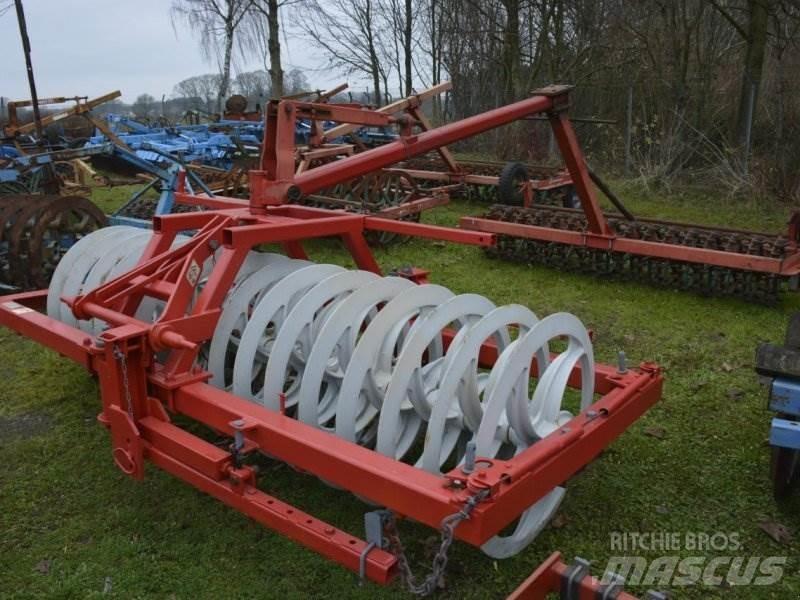Kverneland 900/14 其他滾壓機