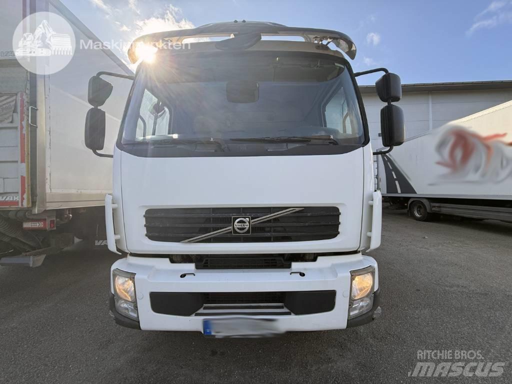 Volvo FL 240 貨箱式卡車