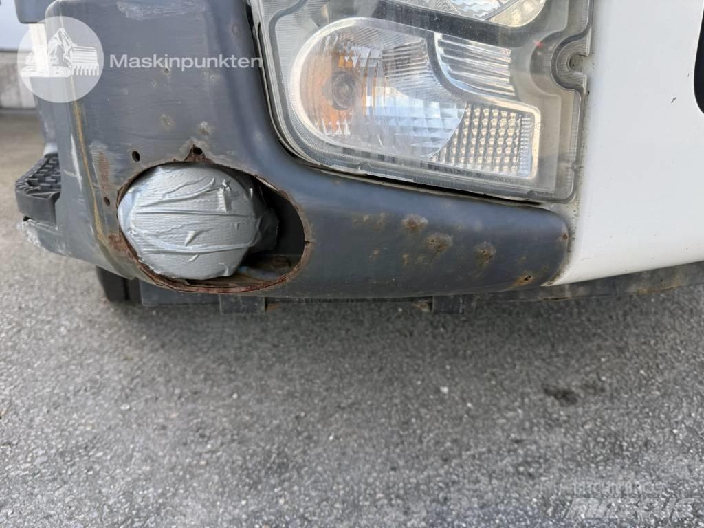Volvo FL 240 貨箱式卡車