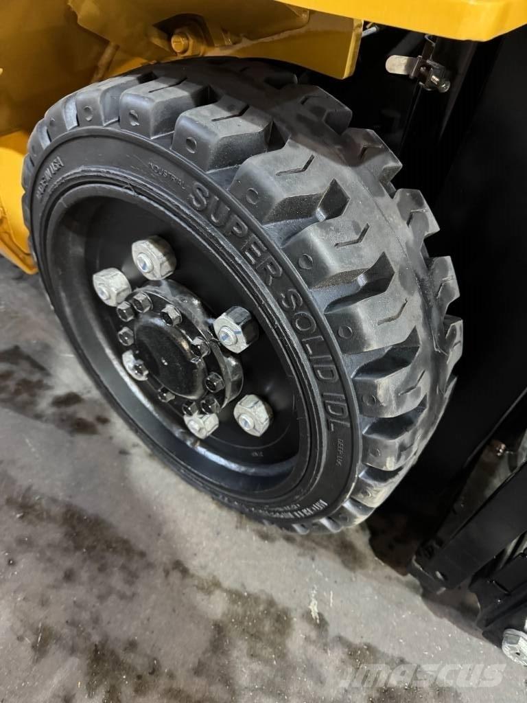 CAT FGC20N 堆高機(叉車)-其他