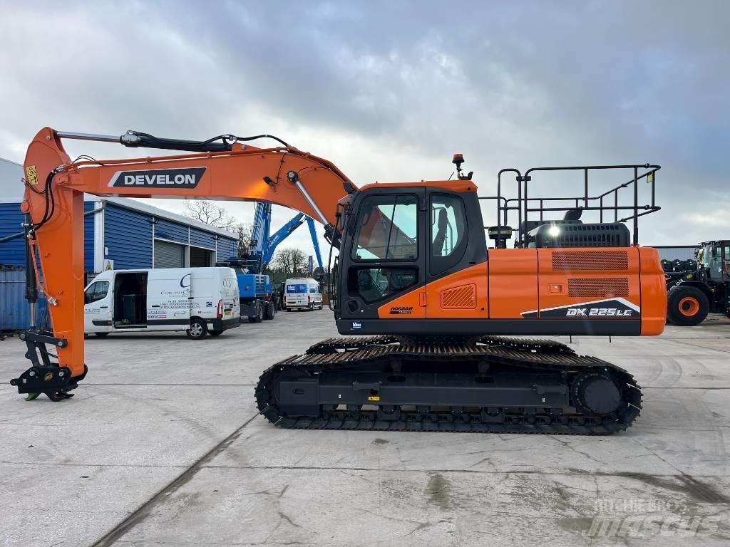Develon DX 225 LC-7 履帶式 挖土機/掘鑿機/挖掘機